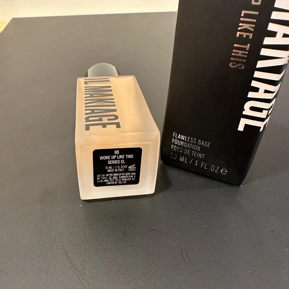 NWT IL MAKIAGE -095 foundation - Picture 2 of 3